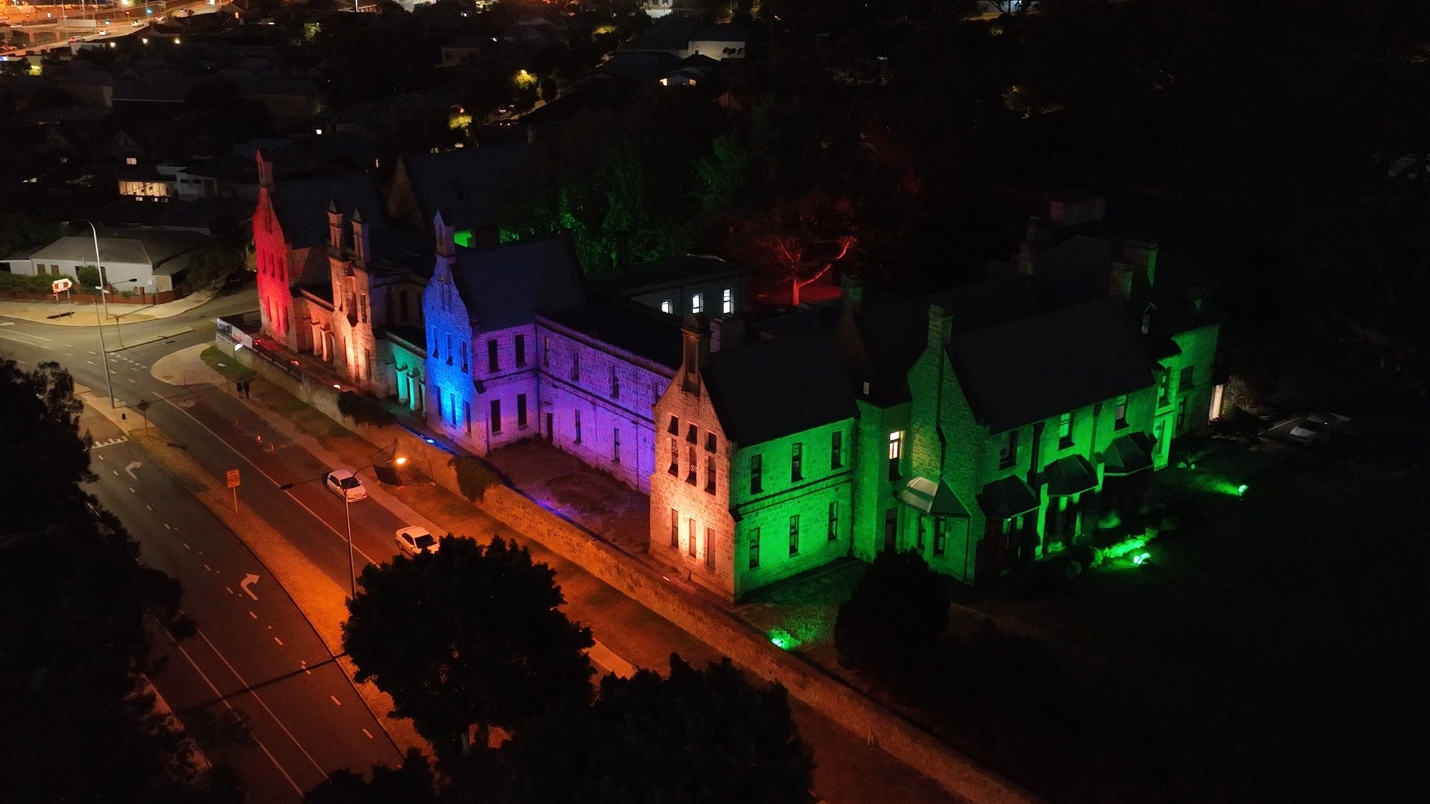 RGB-LED-Lighting_by-Integrated-Power